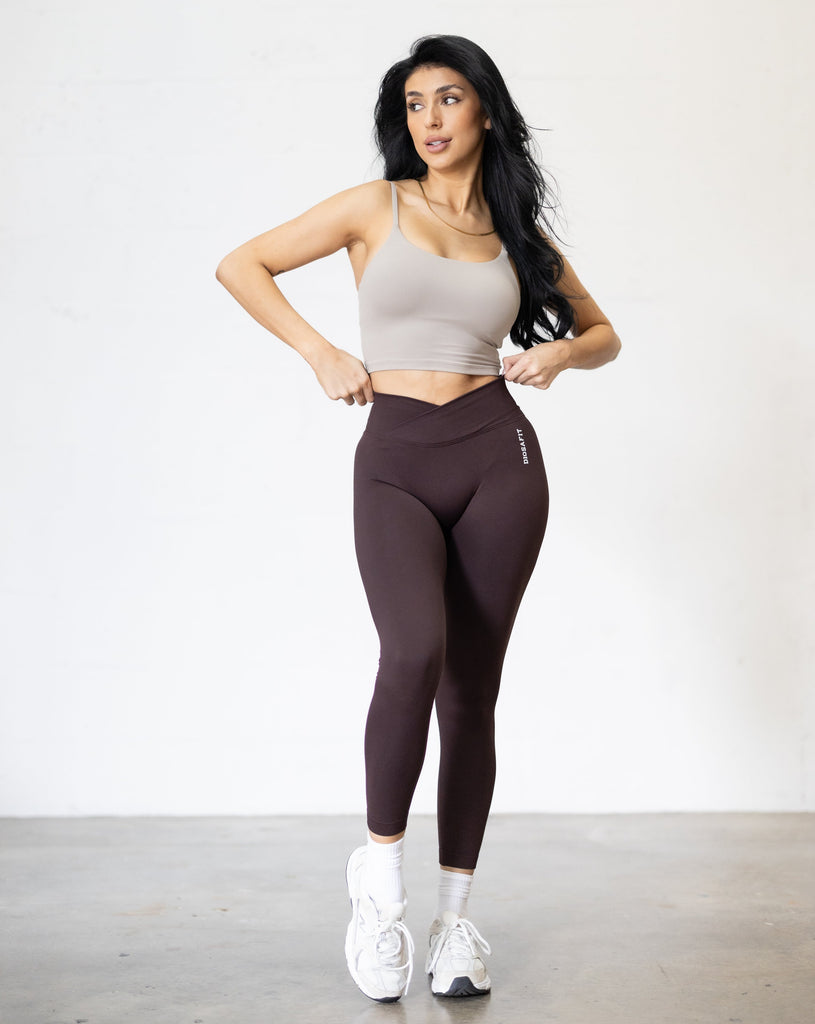 Spicy Red V-Cut leggings – JENCA COLLECTION